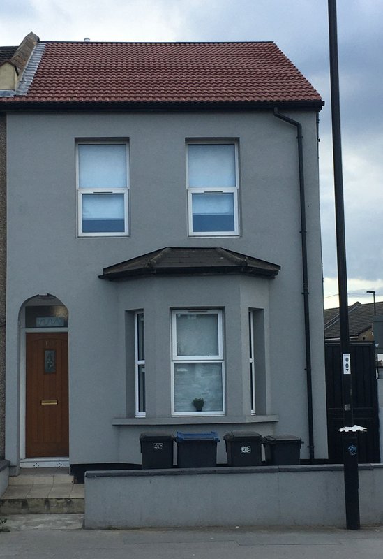 6 bed All en-suite House with 2 kitchens