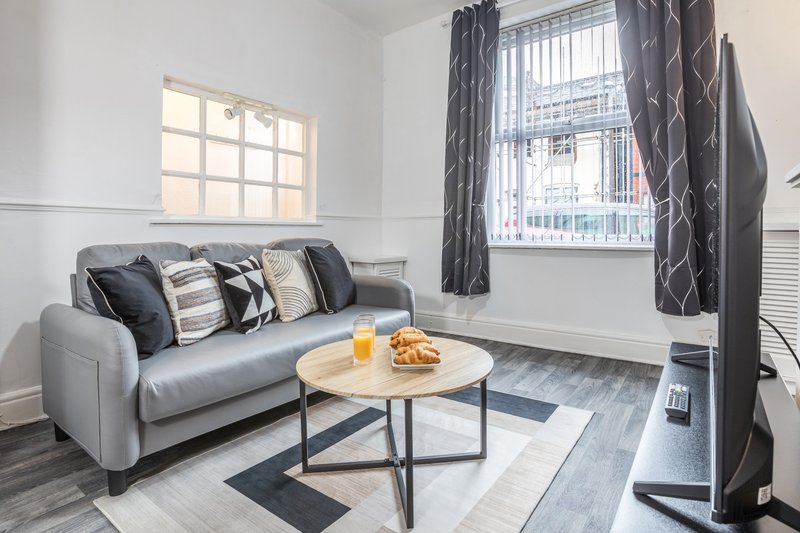 Stylish 3BD House - Free Parking and WiFi