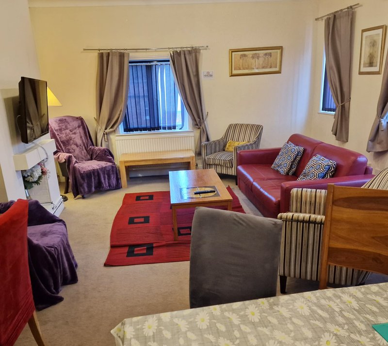 Tradesman Inn:  3 bedroom property with parking