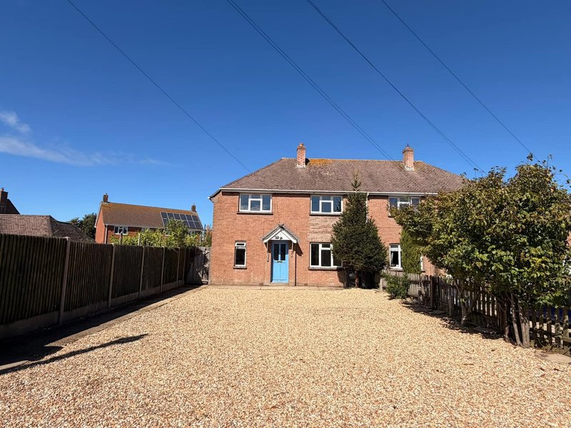 Burton House|4 Bed|Sleeps8|Private Parking
