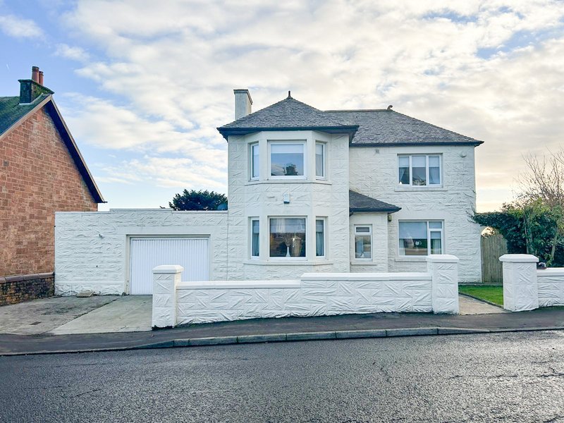 9 Person 4 Bedroom Detached Ayrshire House