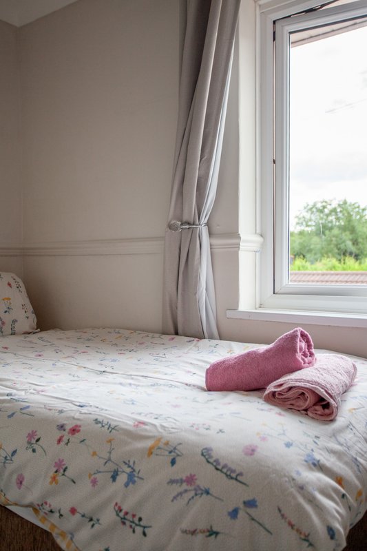 Bentley Lodge | Peaceful Family Retreat with Scenic Views & Modern Comforts