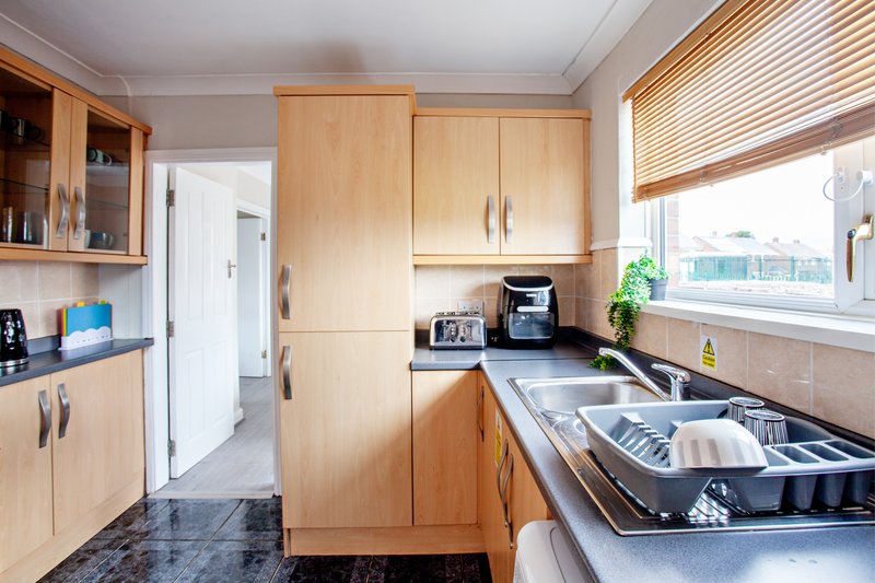 Bentley Lodge | Peaceful Family Retreat with Scenic Views & Modern Comforts