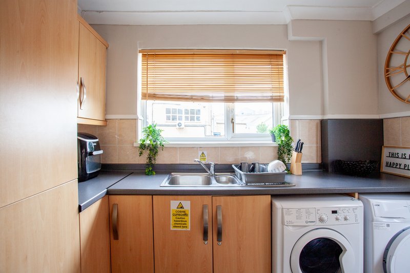 Bentley Lodge | Peaceful Family Retreat with Scenic Views & Modern Comforts