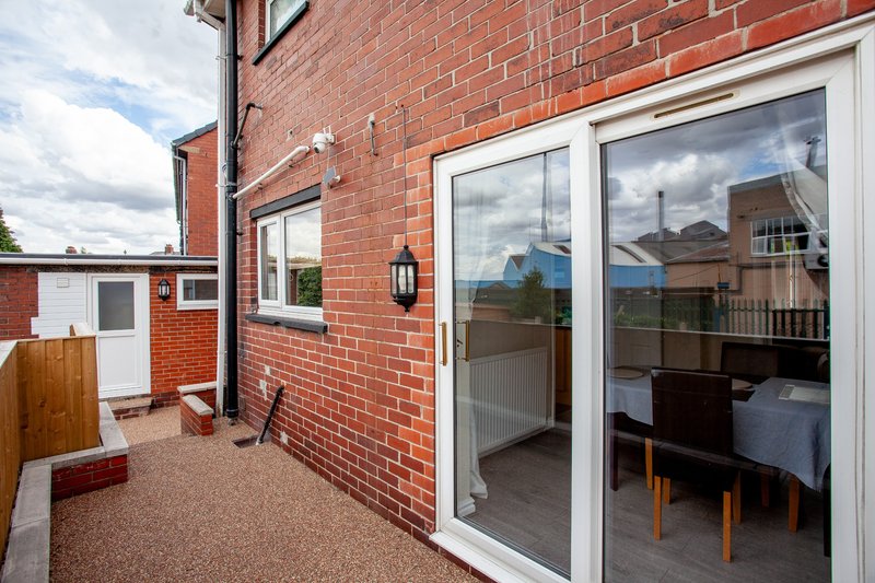 Bentley Lodge | Peaceful Family Retreat with Scenic Views & Modern Comforts