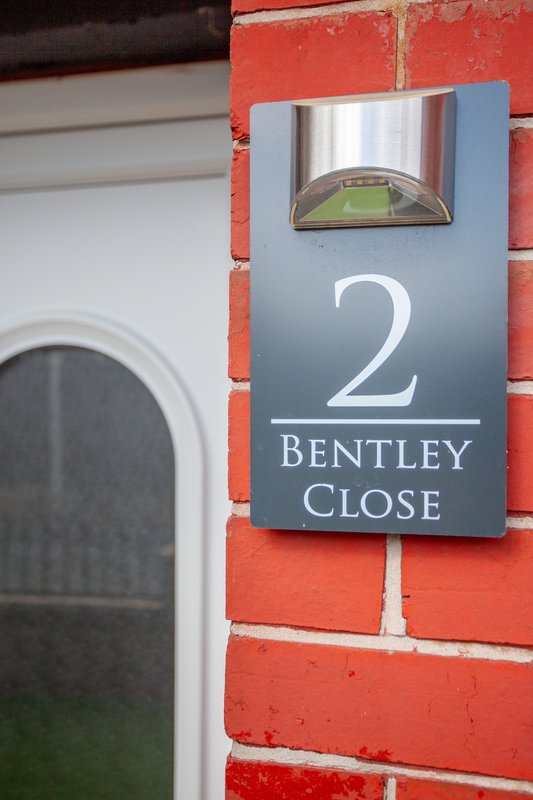 Bentley Lodge | Peaceful Family Retreat with Scenic Views & Modern Comforts