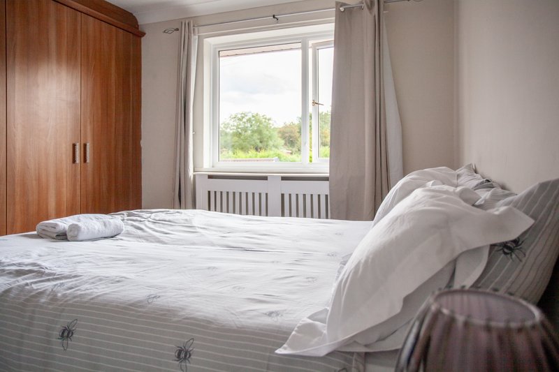 Bentley Lodge | Peaceful Family Retreat with Scenic Views & Modern Comforts