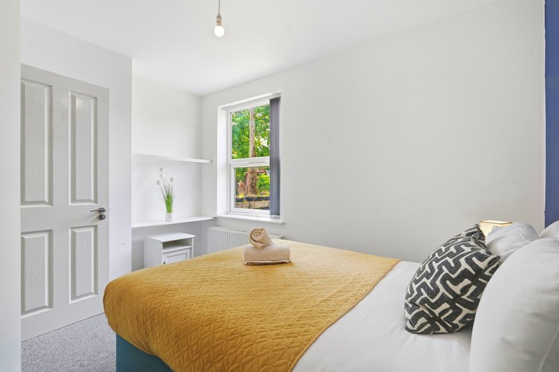 Birmingham City Centre Retreat|Free WiFi|Sleeps 7!