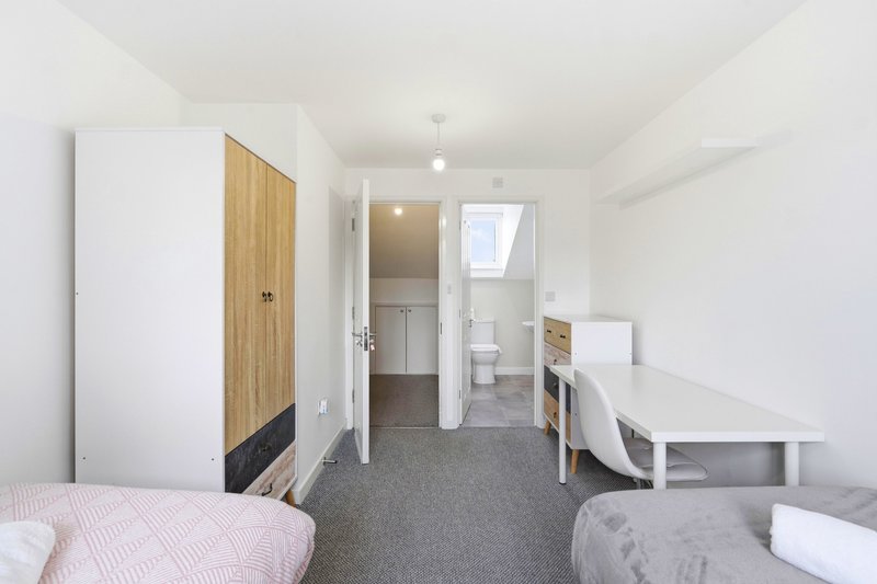 Birmingham City Centre Retreat|Free WiFi|Sleeps 7!