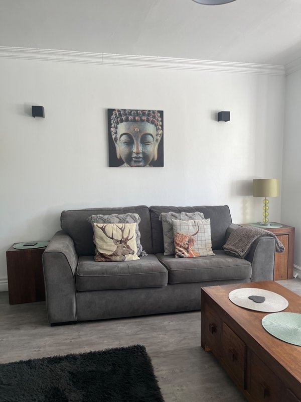 Comfortable 3-bedroom accommodation, large, parking area, company bookings accepted,  A41/A49 access