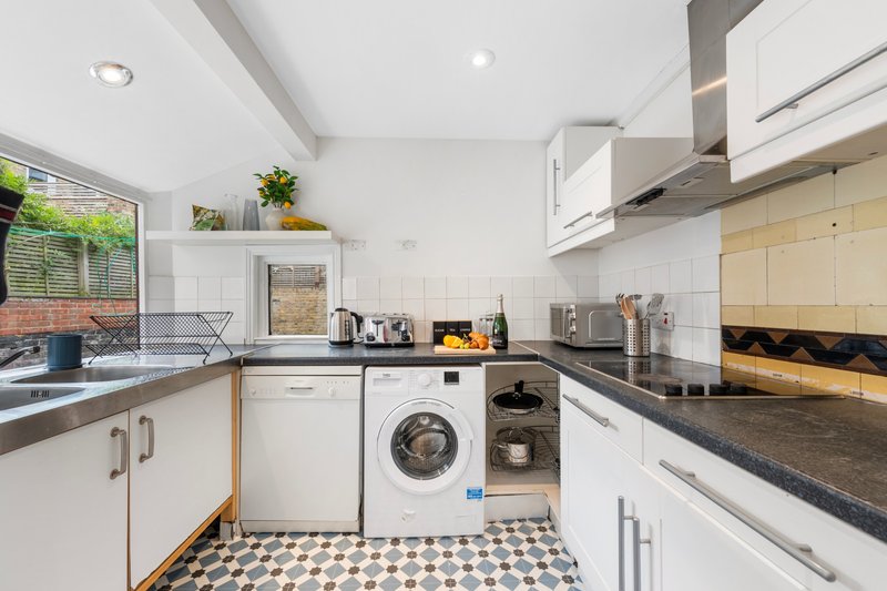 Brixton Hub - Spacious 4 Bed - Contractors Welcome