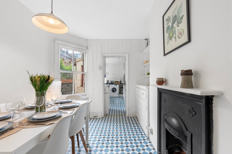 Brixton Hub - Spacious 4 Bed - Contractors Welcome