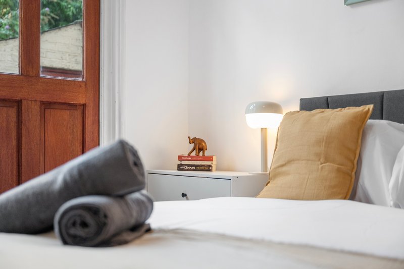 Brixton Hub - Spacious 4 Bed - Contractors Welcome