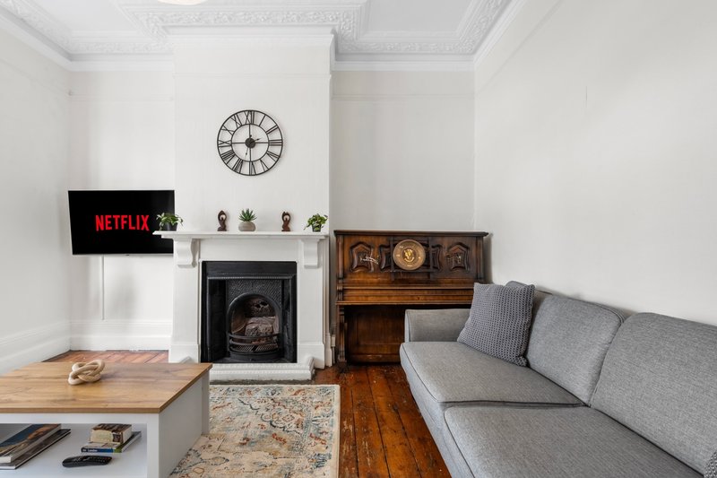 Brixton Hub - Spacious 4 Bed - Contractors Welcome