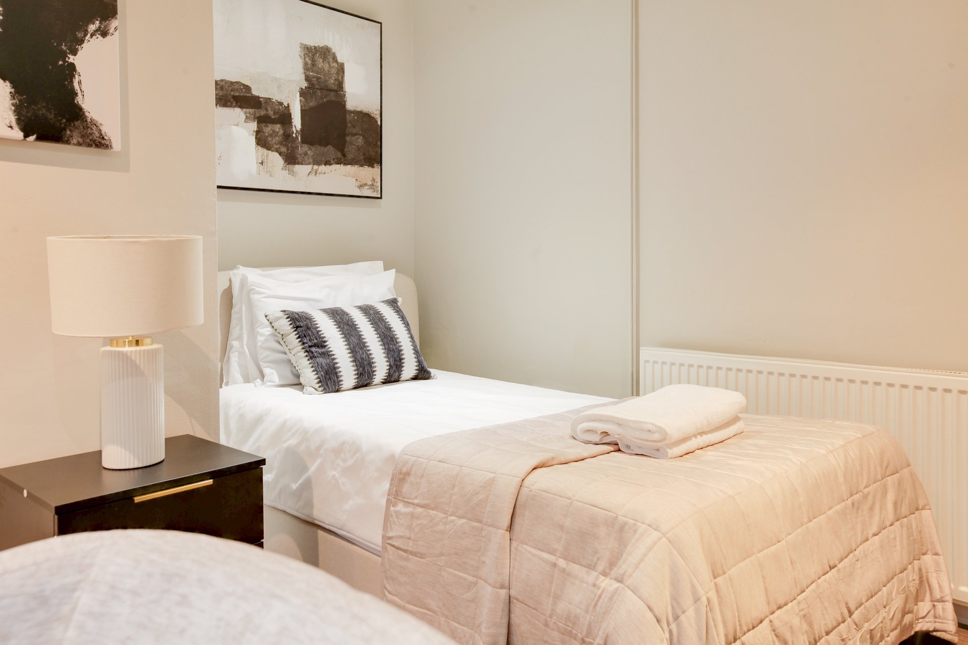 Ensuite Single Room · Near Cambridge Station · Fast WiFi