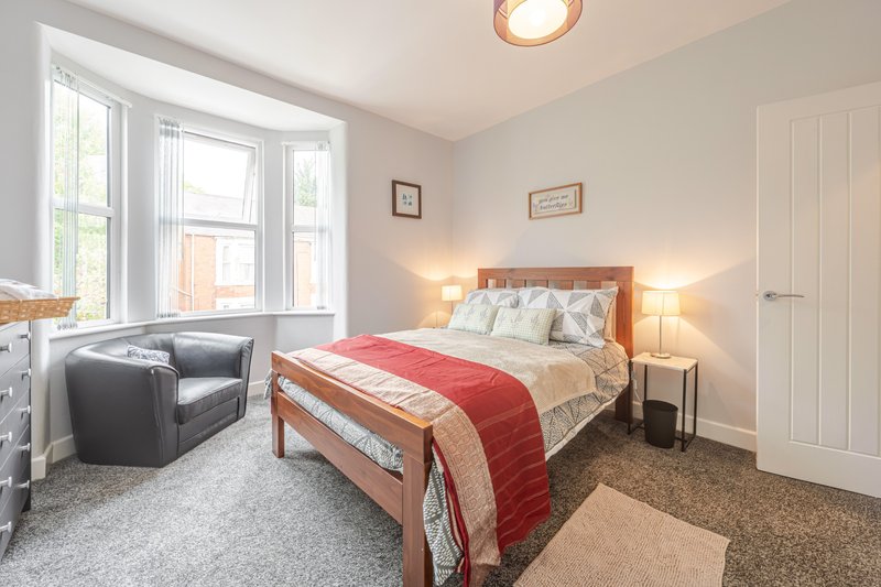 The Landmark: Comfy 2BR Home in Rugby | Sleeps 5