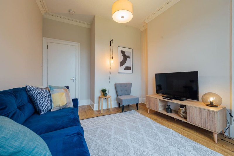 The Trossachs Apartment - Free Parking
