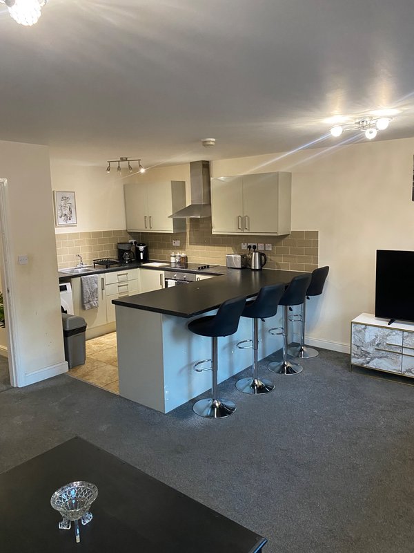 2 bed-Flat in Wolverhampton, free parking and WiFi