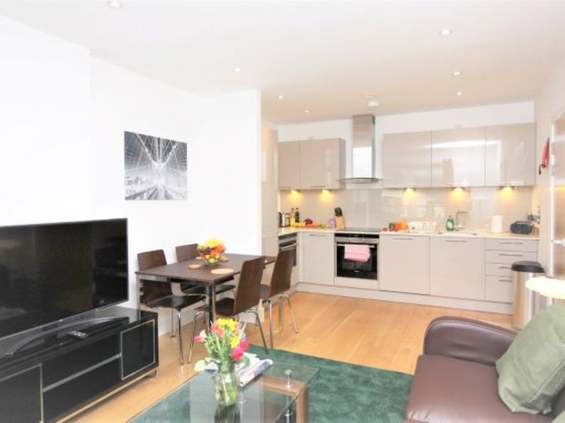 Kingston 2-beds with balcony