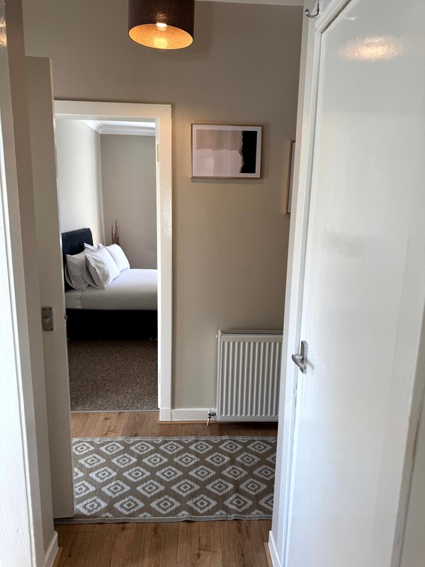 2-Bedroom Apartment | Sleeps 4 | Private Parking