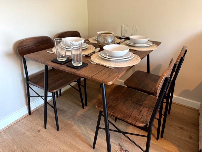 2-Bedroom Apartment | Sleeps 4 | Private Parking