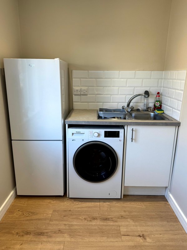2-Bedroom Apartment | Sleeps 4 | Private Parking