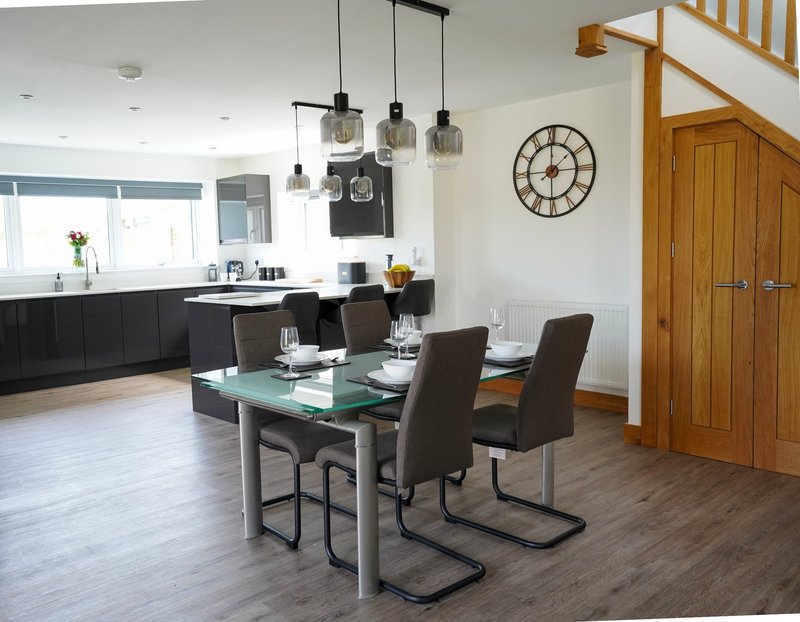 A practical communal space to sit, eat and catch up. The generous open-plan layout also means there’s plenty of room around the table, making it particularly suitable for small working groups.