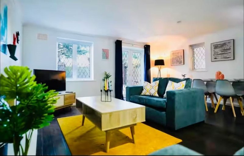 Corbridge House - Spacious 4 Bedroom House | Parking | Wifi
