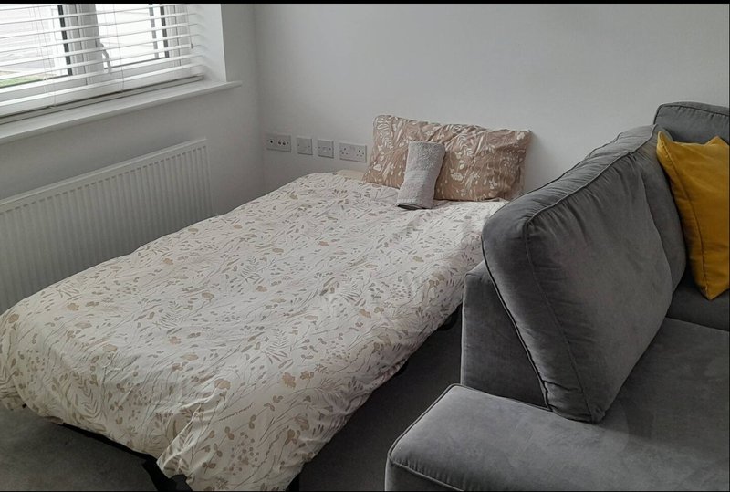 Single bed in the Living room - Available on request or comes with the house if booked for 6 people.