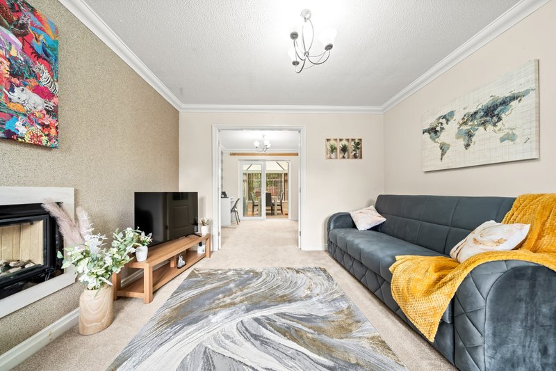 4BD 2BA+ additional 2WC | WiFi | Driveway | 7 Beds | Bolton