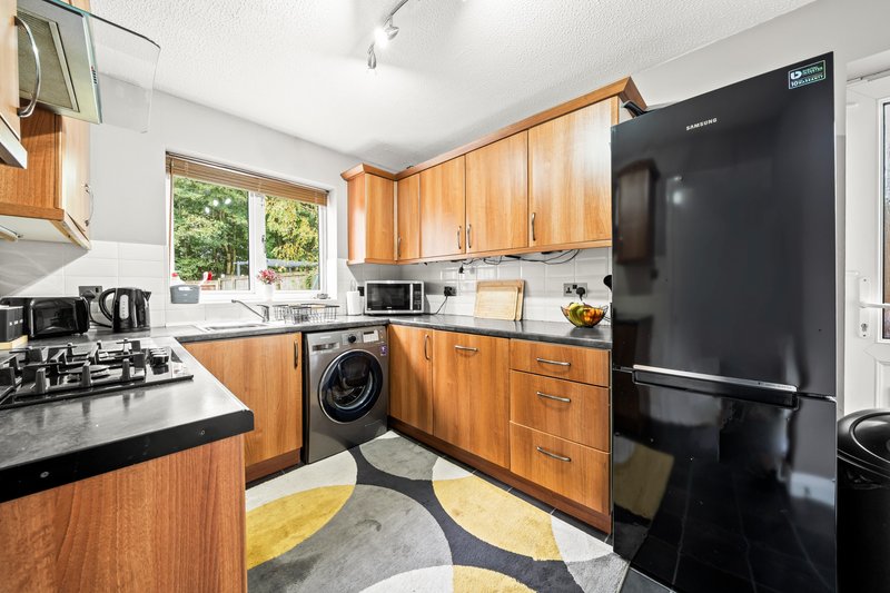 4BD 2BA+ additional 2WC | WiFi | Driveway | 7 Beds | Bolton