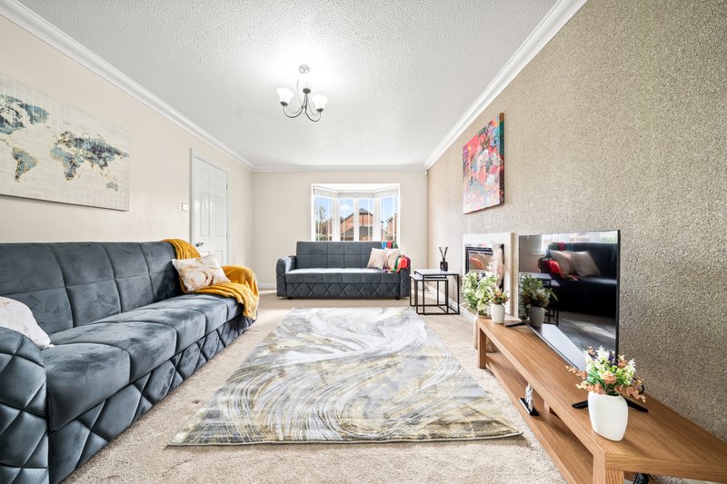 4BD 2BA+ additional 2WC | WiFi | Driveway | 7 Beds | Bolton