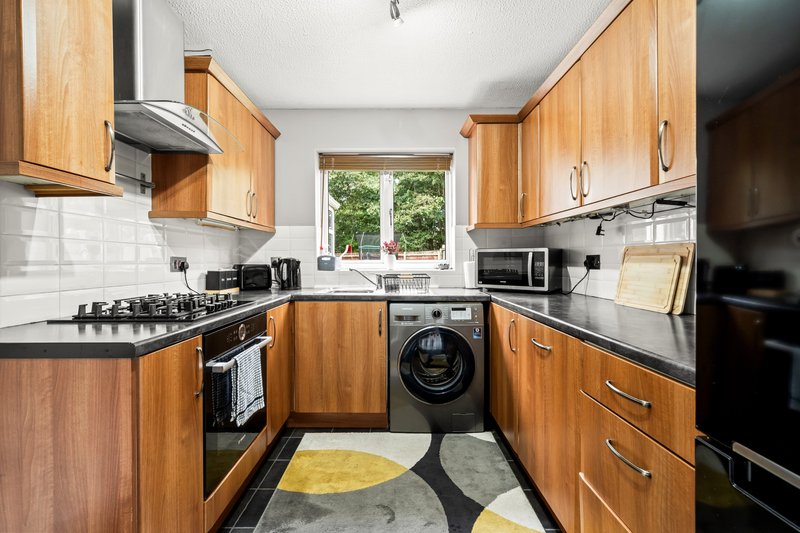 4BD 2BA+ additional 2WC | WiFi | Driveway | 7 Beds | Bolton