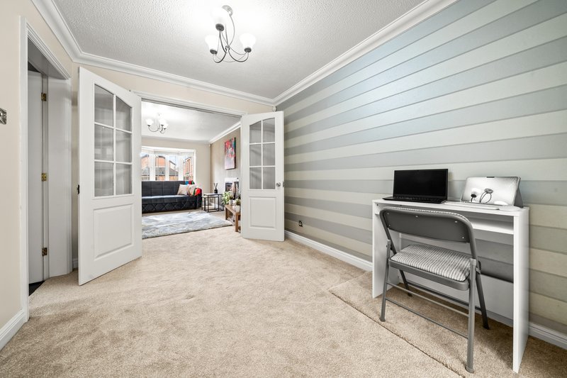 4BD 2BA+ additional 2WC | WiFi | Driveway | 7 Beds | Bolton