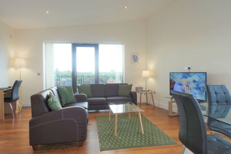 Surbiton 2-beds with balcony