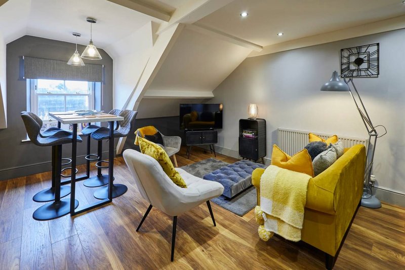 Bright 2BR - Steps from Alnwick Castle with views
