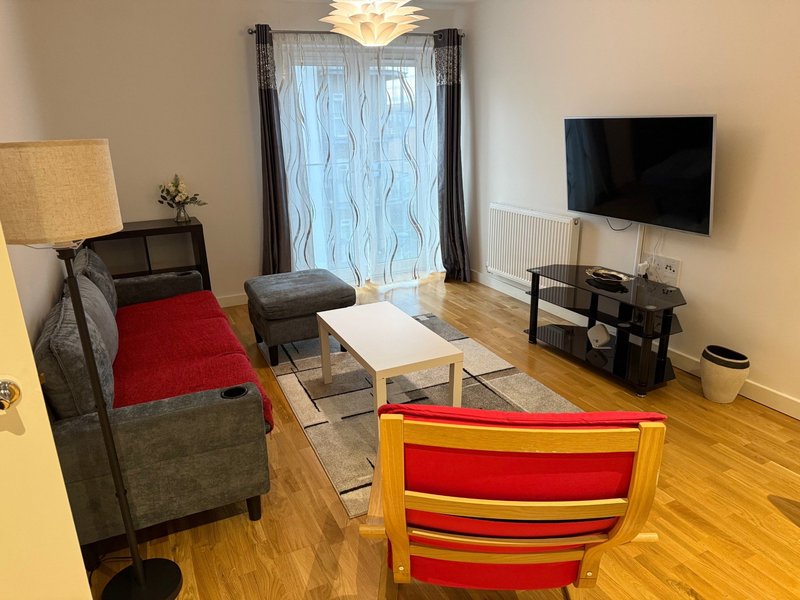2 Bedroom/ 2 Bathroom West Drayton