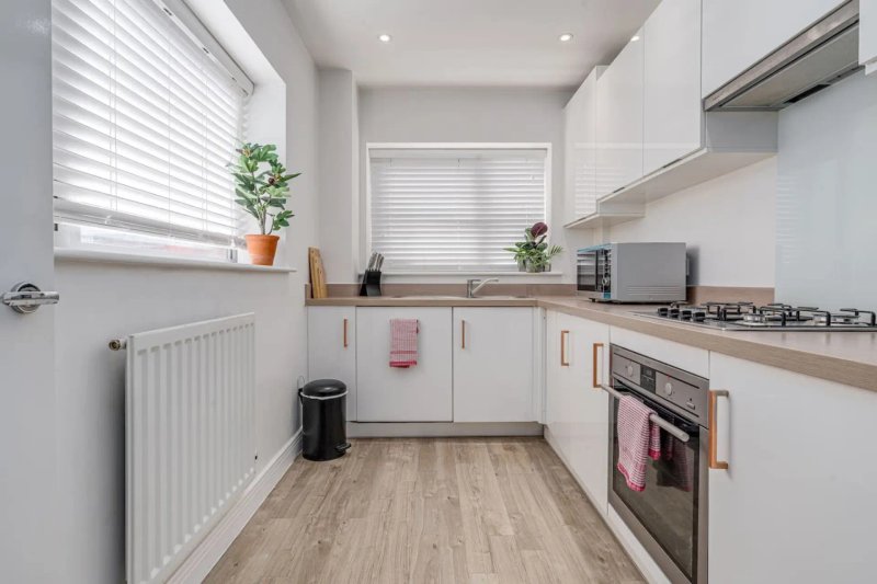 A modern 2-bedroom house in Harlow, ideal for contractors or relocations.