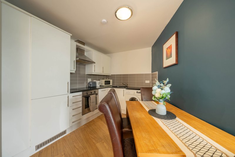 Central Apt | Garden View | Free Private Parking