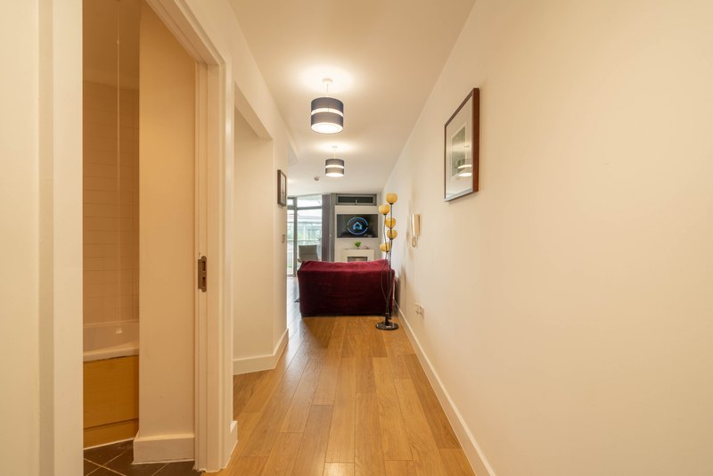 Central Apt | Garden View | Free Private Parking