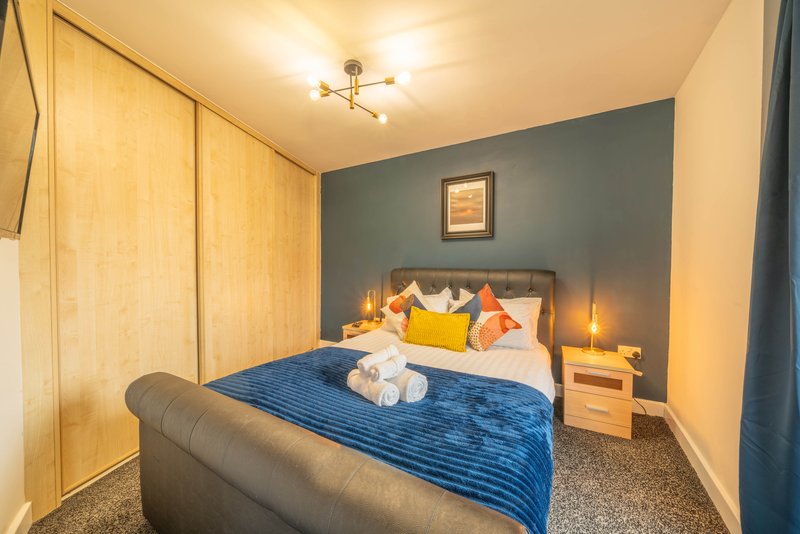Central Apt | Garden View | Free Private Parking