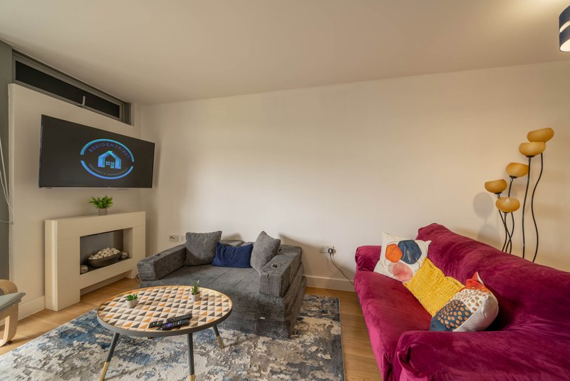 Central Apt | Garden View | Free Private Parking