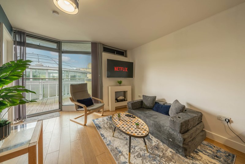 Central Apt | Garden View | Free Private Parking