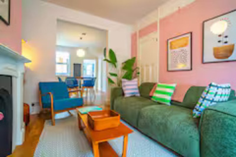Harbour Cottage - Stylish Ramsgate Cottage• Walk to Beach & Harbour