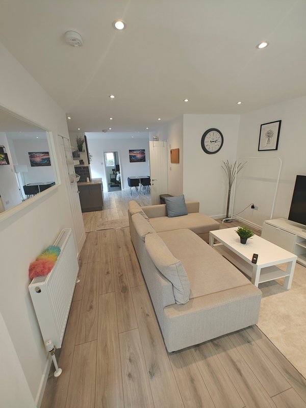 Cozy 4-Bed House near Southampton City Centre Ideal For Contractors