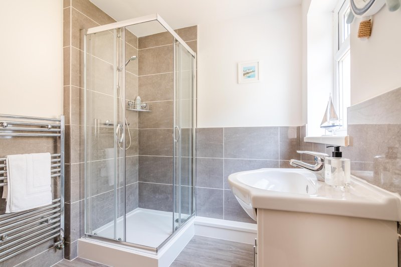 1 bed self contained ground floor apartment  with good access A63