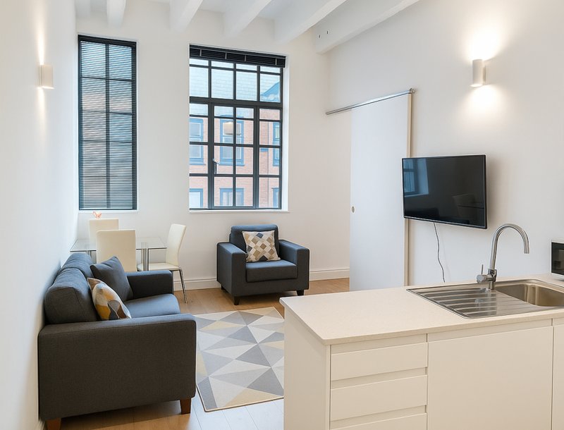 Chancery Lane Deluxe