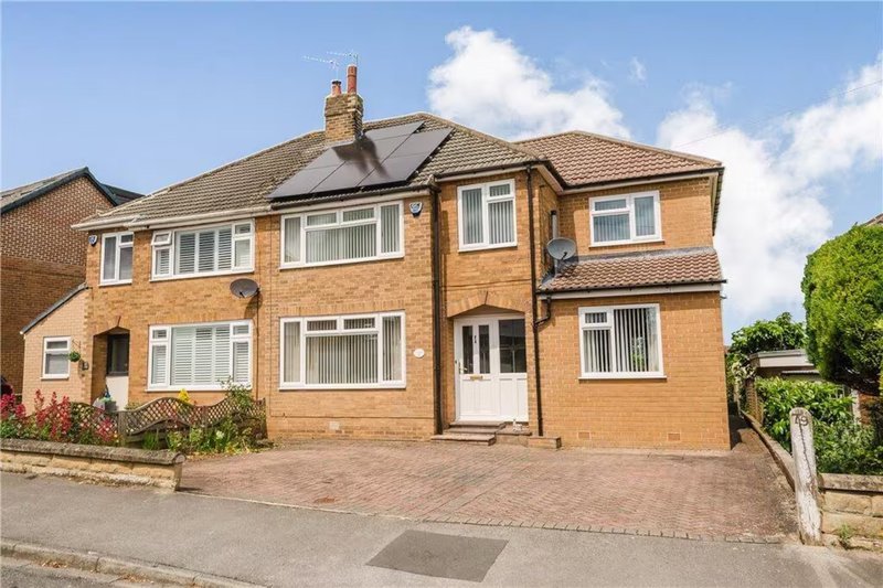 4 Bed house 7 beds between Leeds, York & Harrogate