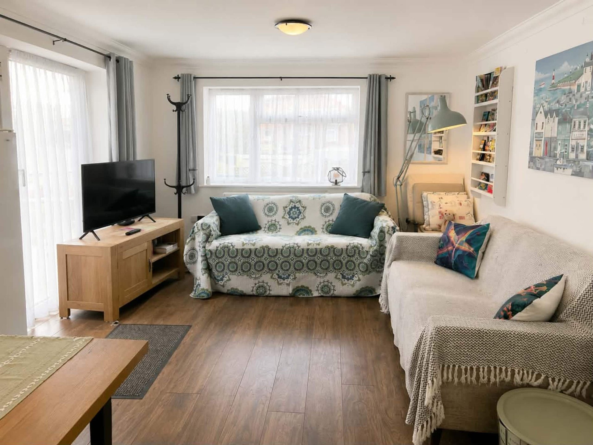 The Garden Flat: 2-Bed Ground-Floor Flat with Courtyard and Parking, Paignton
