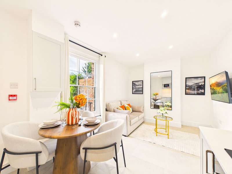 Artisan Flat | Modern | Spacious